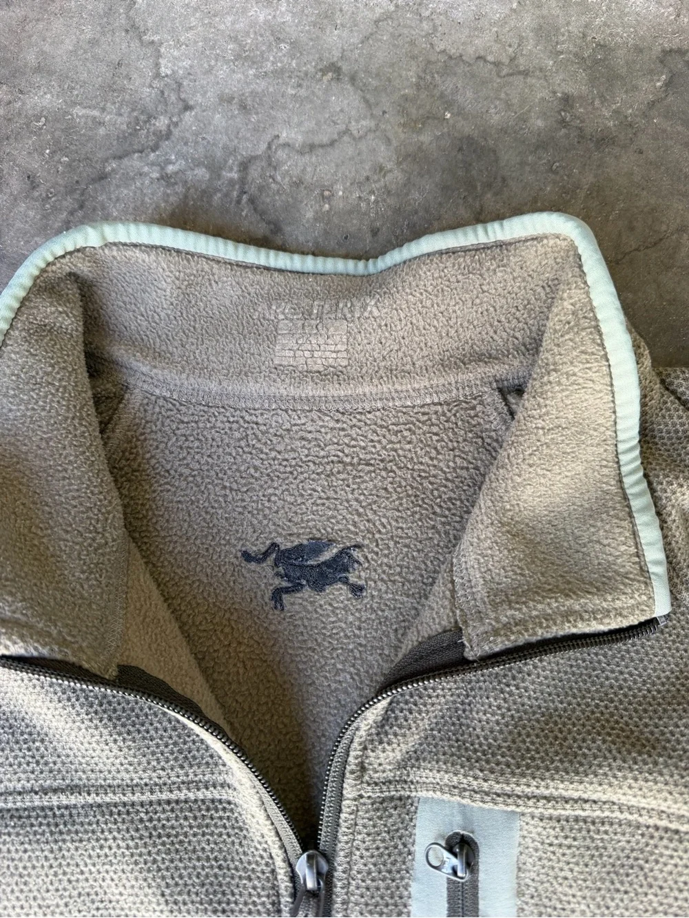 Vintage Arc’Teryx Strato Fleece Jacket Carbide Beige Full Zip Polartec Men’s L